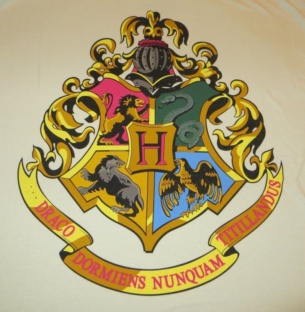 Наклейка (стикер) Hogwarts