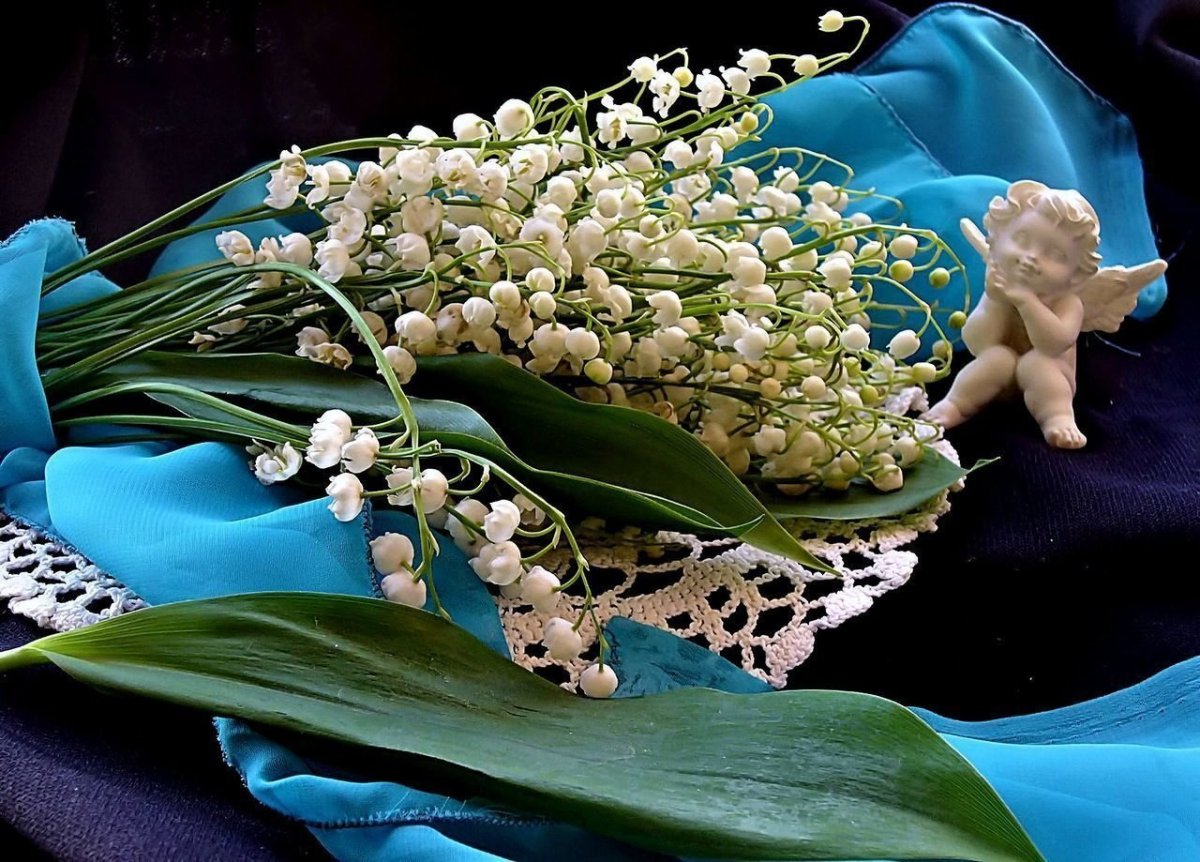 Чашка с ландышами