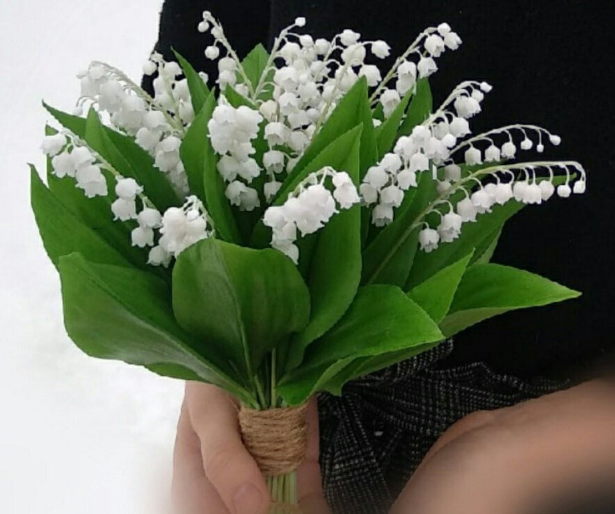 Шикарный букет ландышей