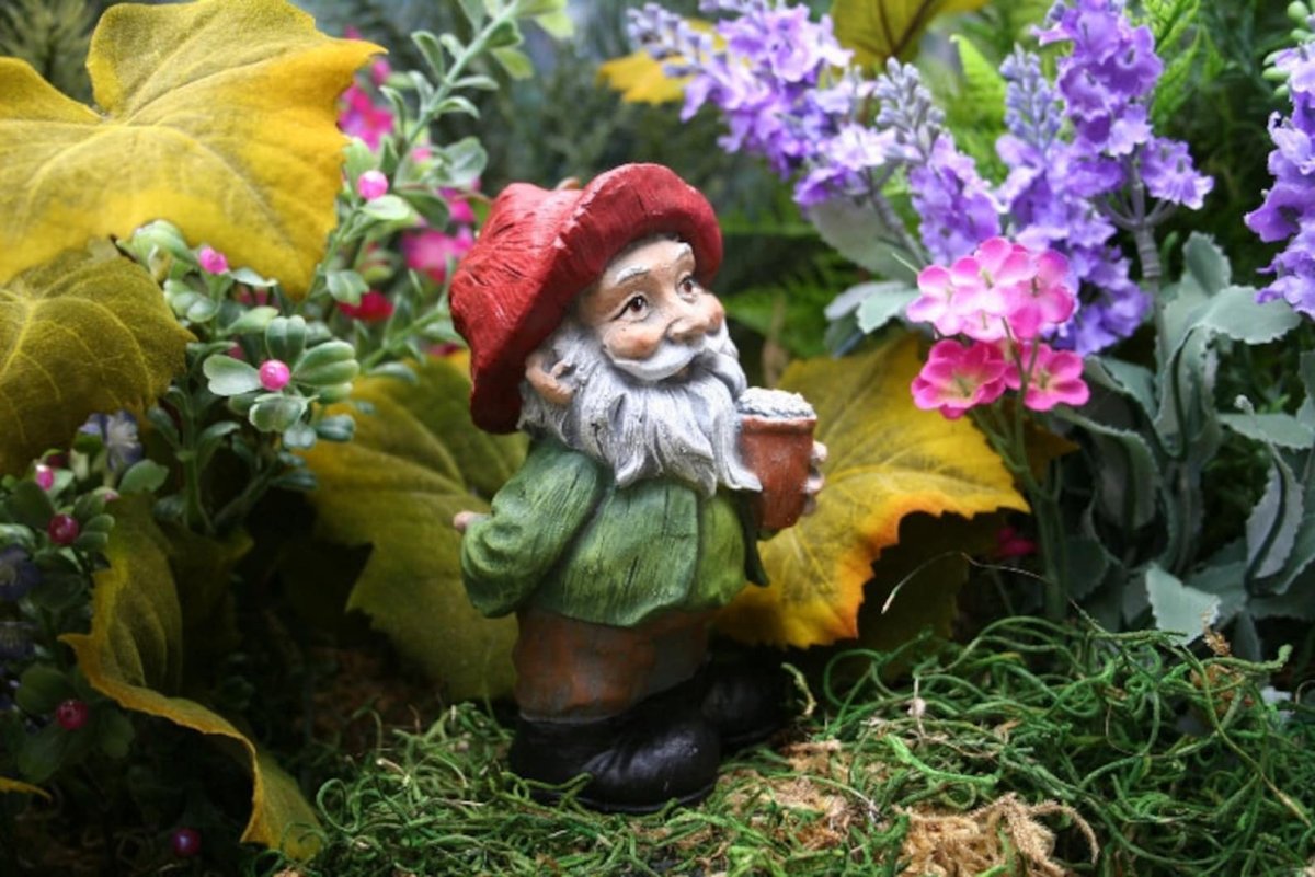 Сказочные фигурки для сада