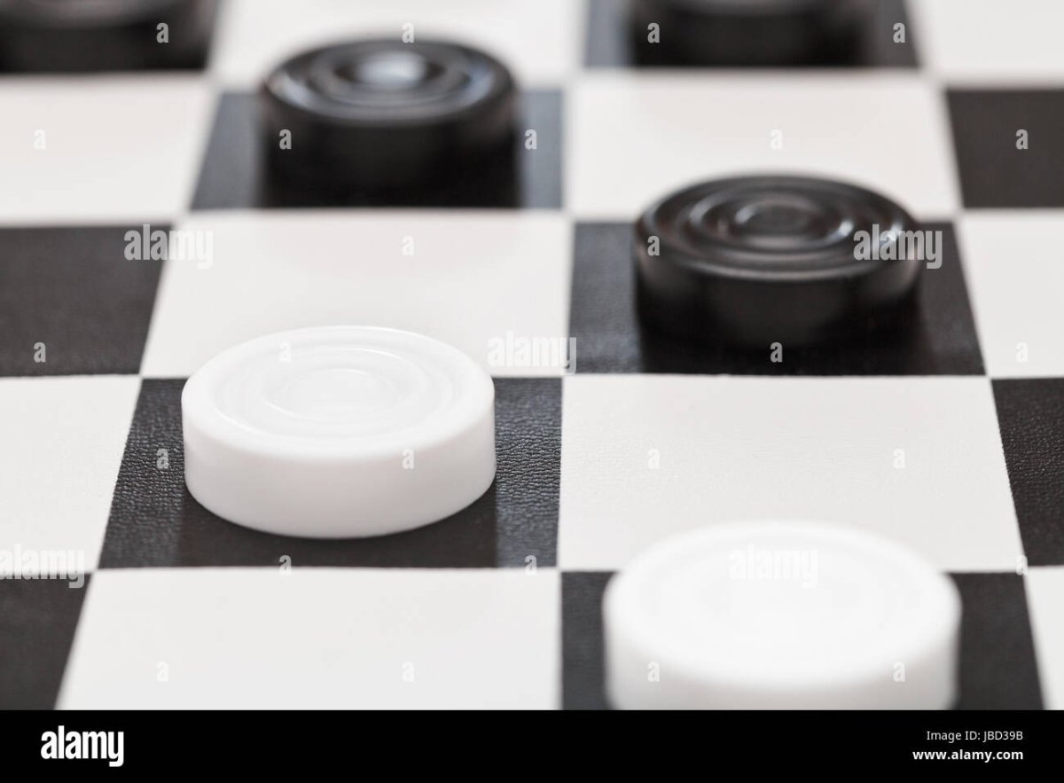 Шашки черно белые