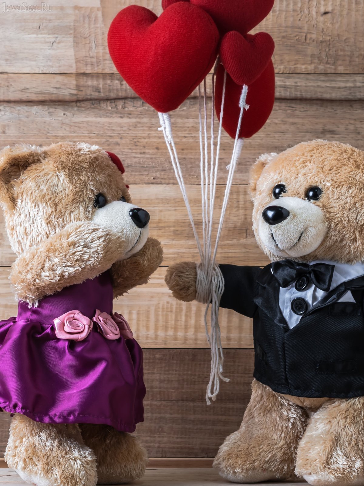 Мишка красивый игрушка