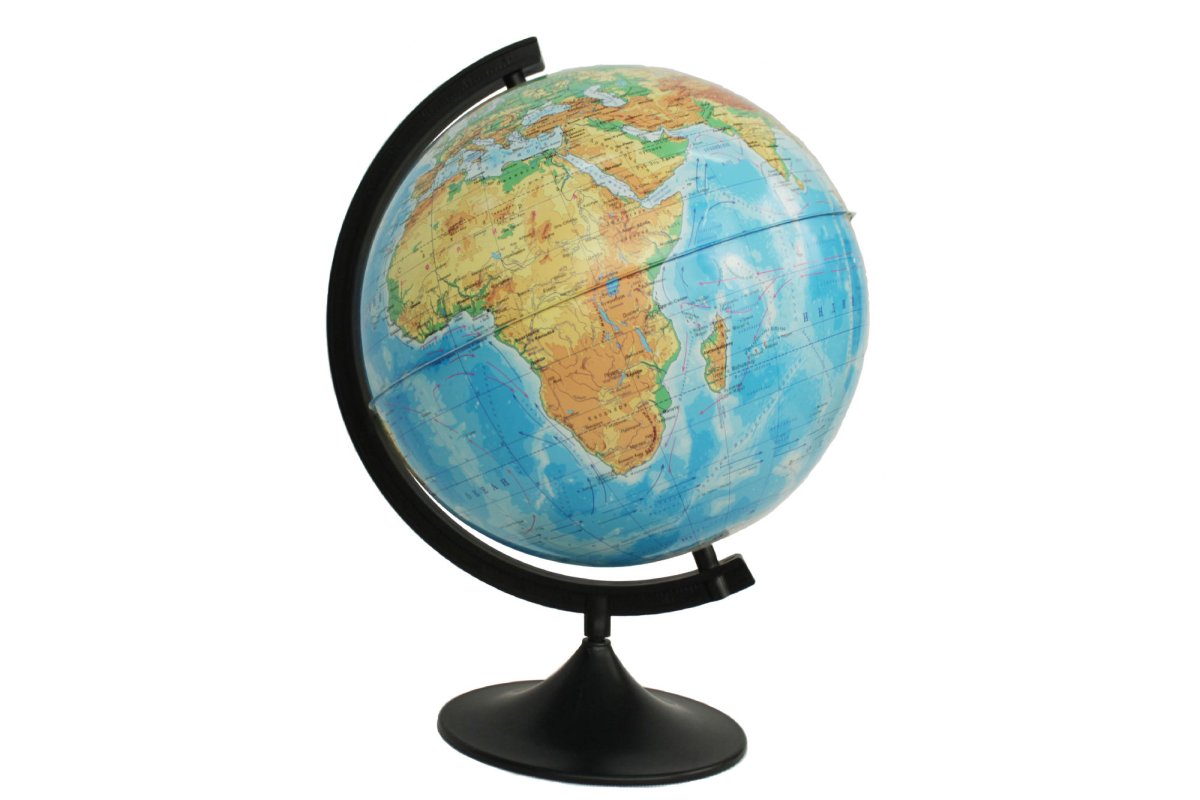 Глобус на белом фоне