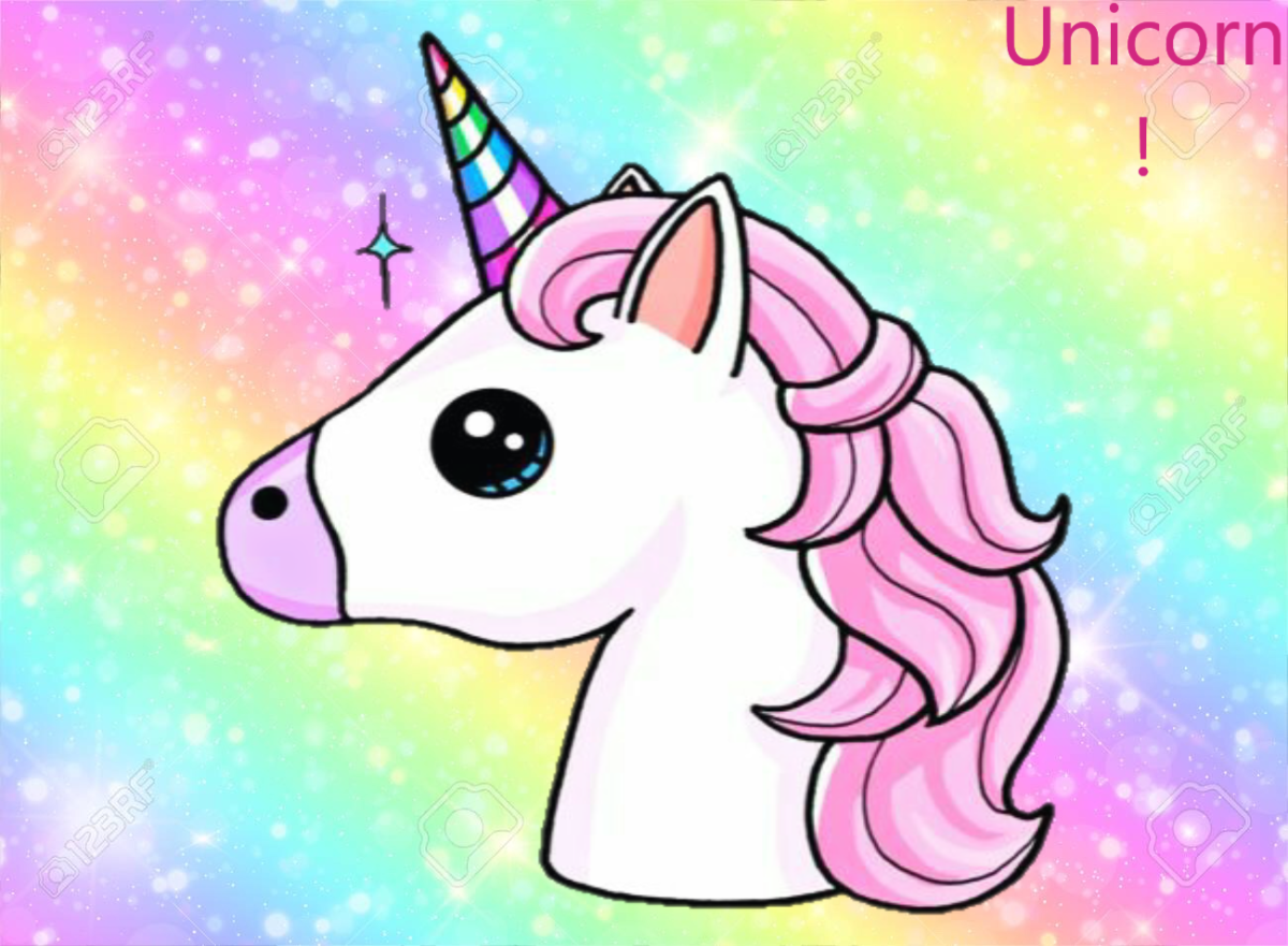 Голова единорога на белом фоне