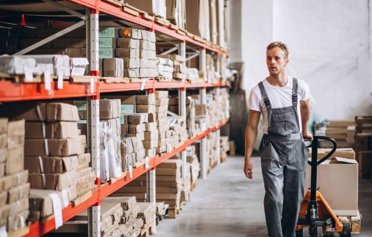 Кладовщик на склад автозапчастей