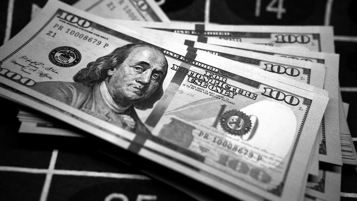 100 Долларов