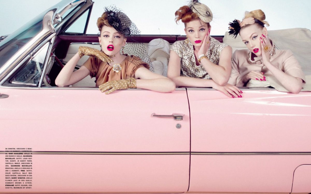 Подруги ретро