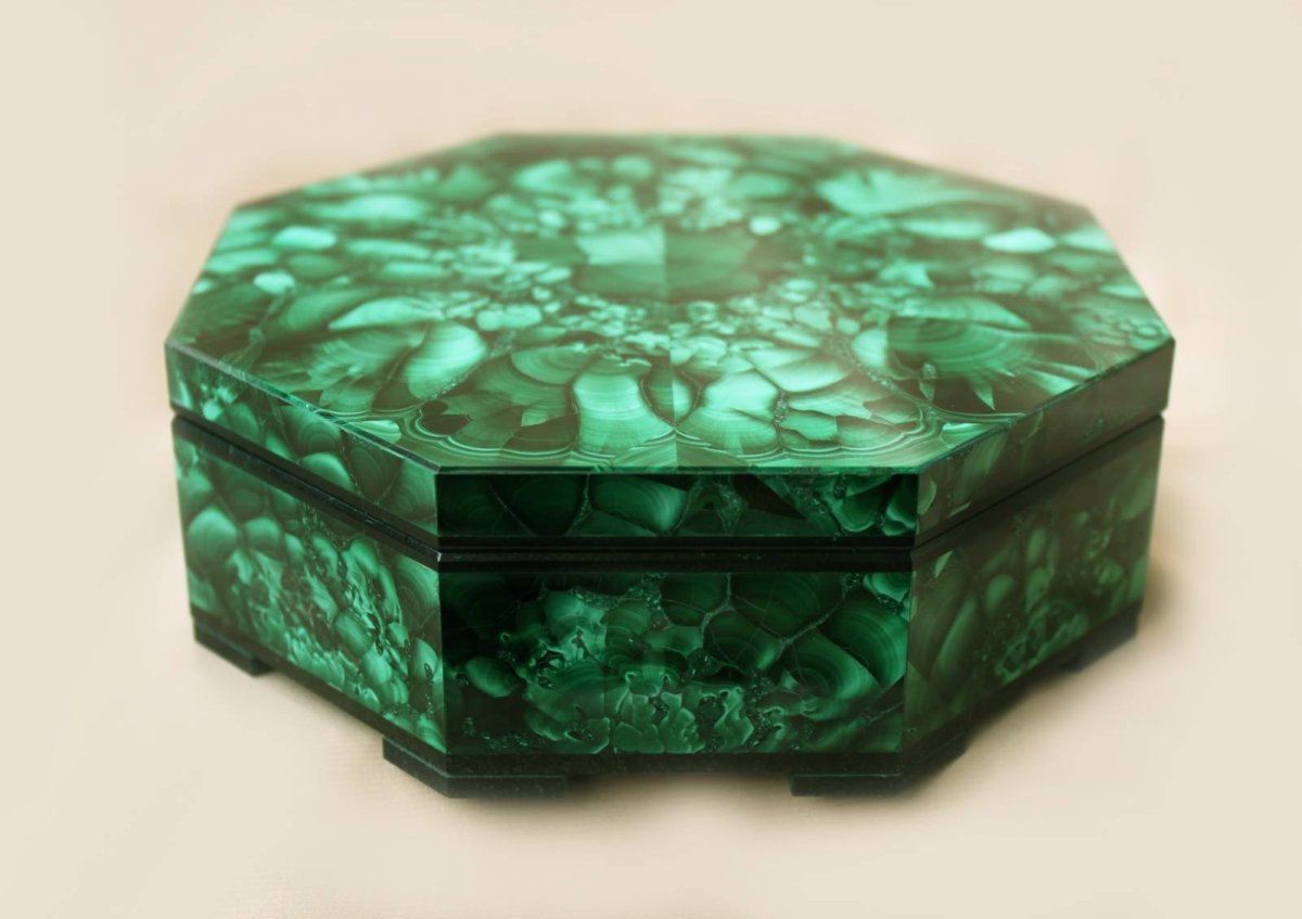 Малахит и Малахитовая шкатулка