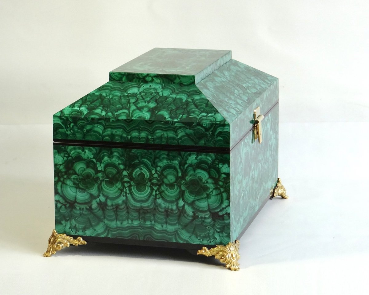 Малахитовая шкатулка
