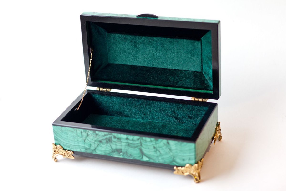 Малахитовая шкатулка