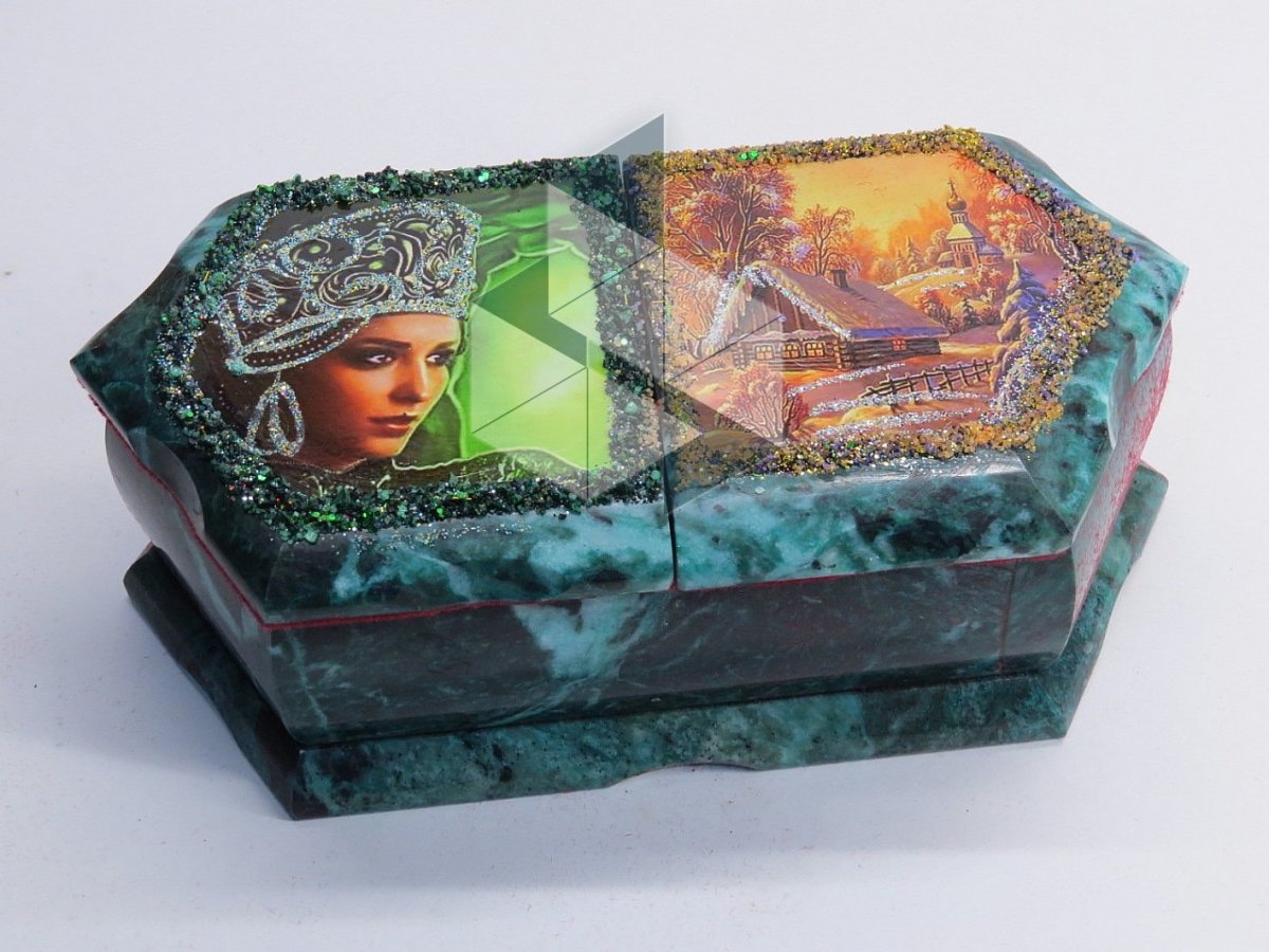 Малахит и Малахитовая шкатулка