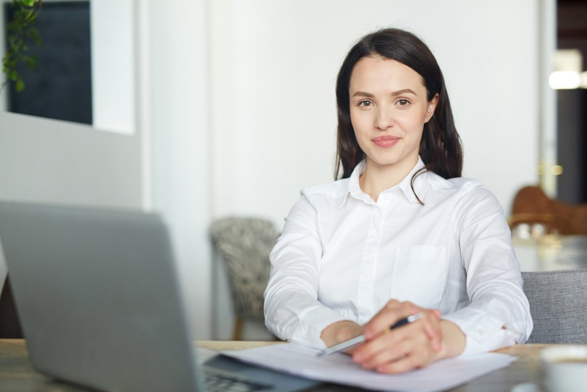 Девушка менеджер