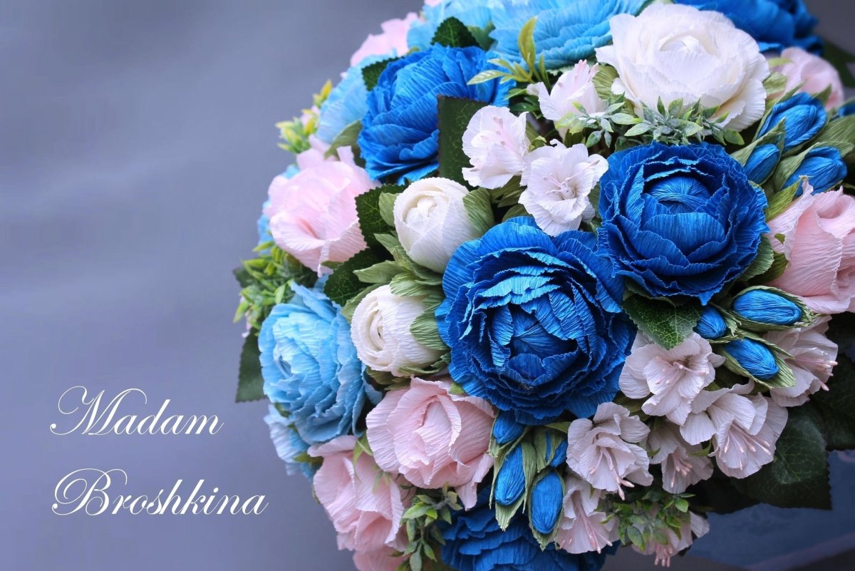 Цветы пионы букет синий