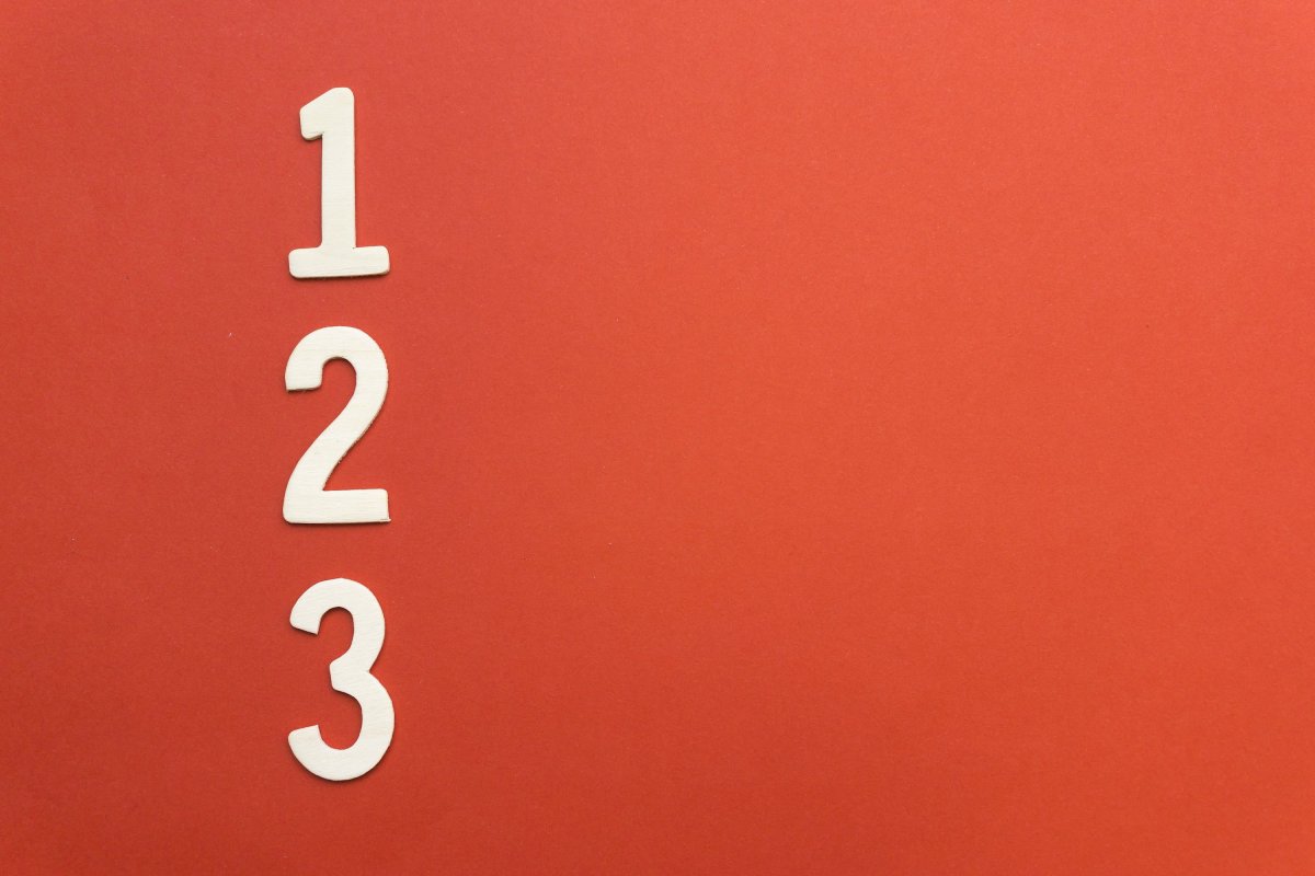 Цифра 9 красная