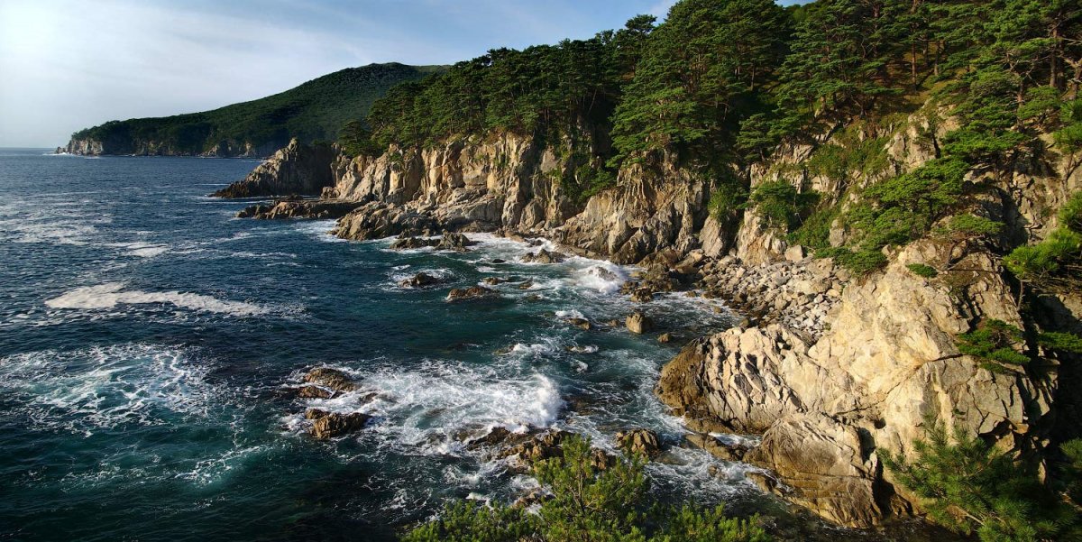 Скалистые берега Приморского края