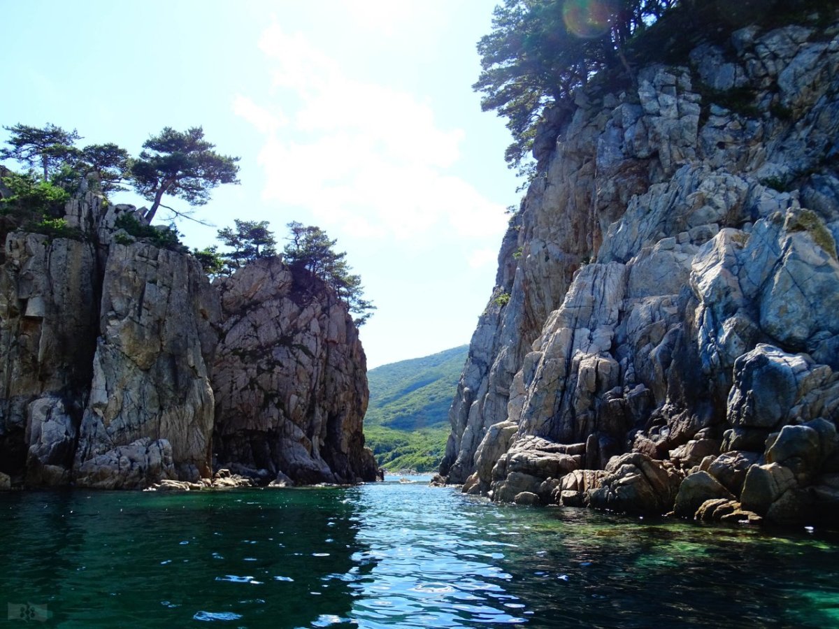 Бухта красная скала Приморский край