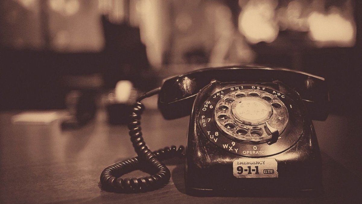 Старый телефон