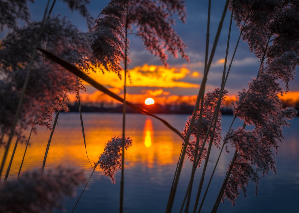 Закат на воде