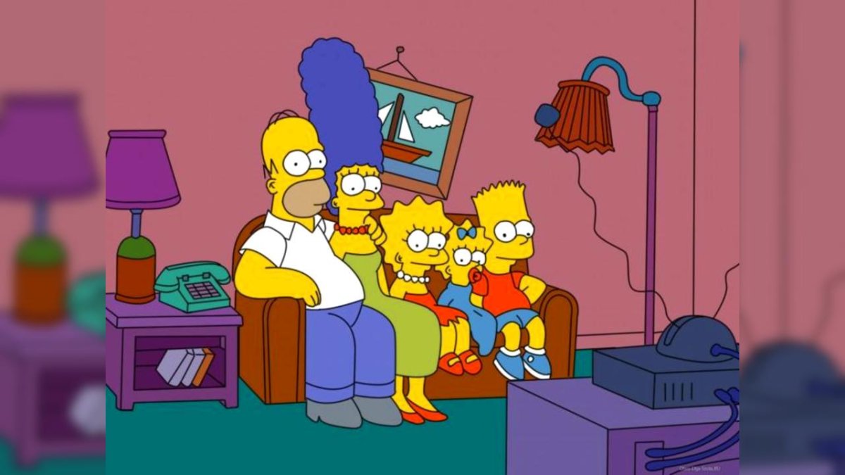 Семья Симпсонов на диване