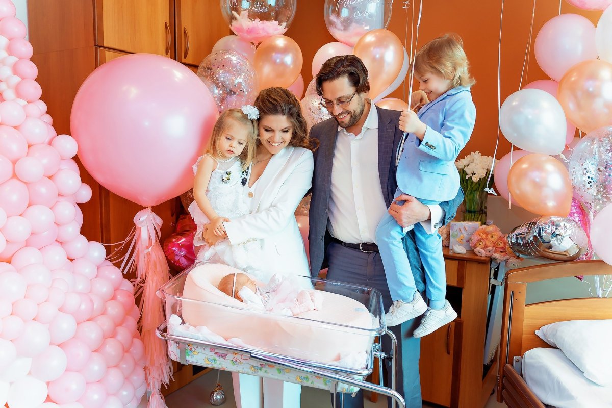 Богатая выписка из роддома