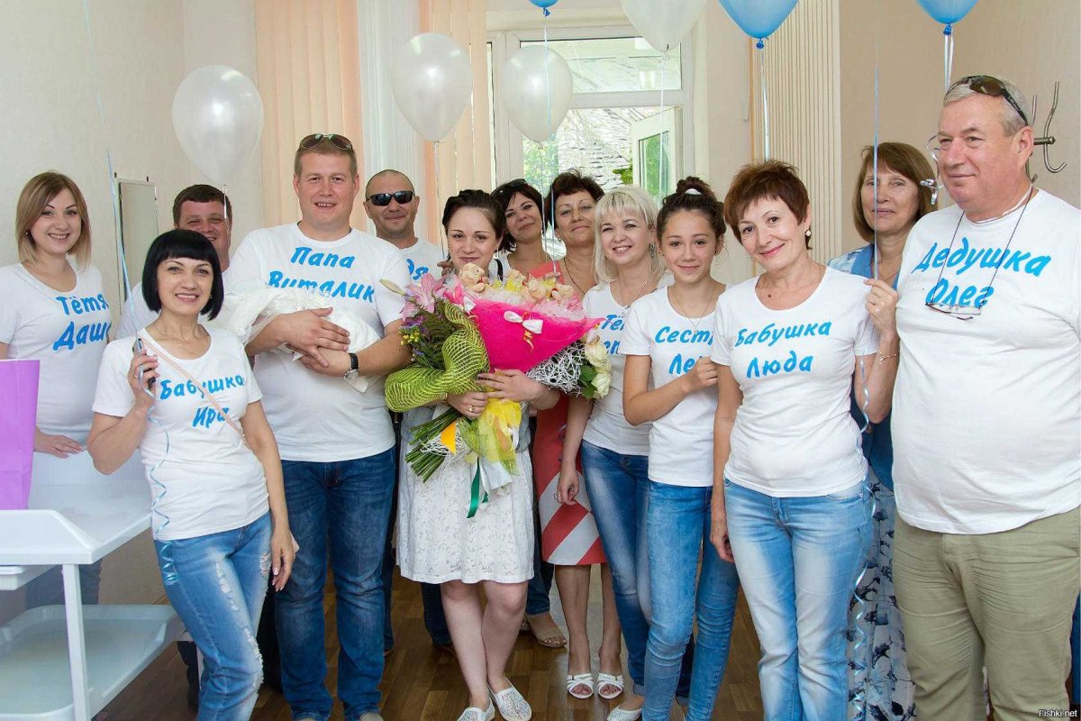 Оригинальная встреча из роддома