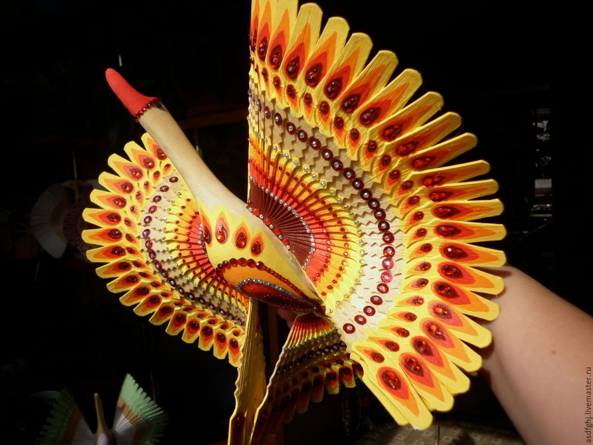 Расписная птица счастья