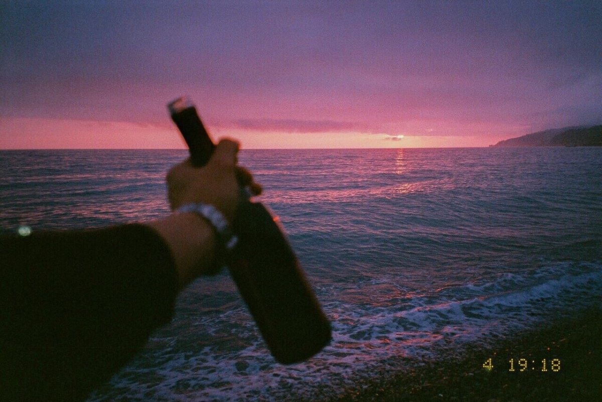 Душа требует вина и счастья