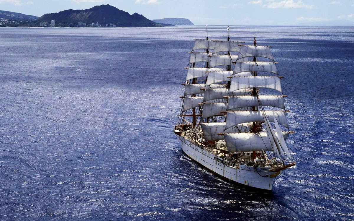 Корабль Крузенштерн деревянный