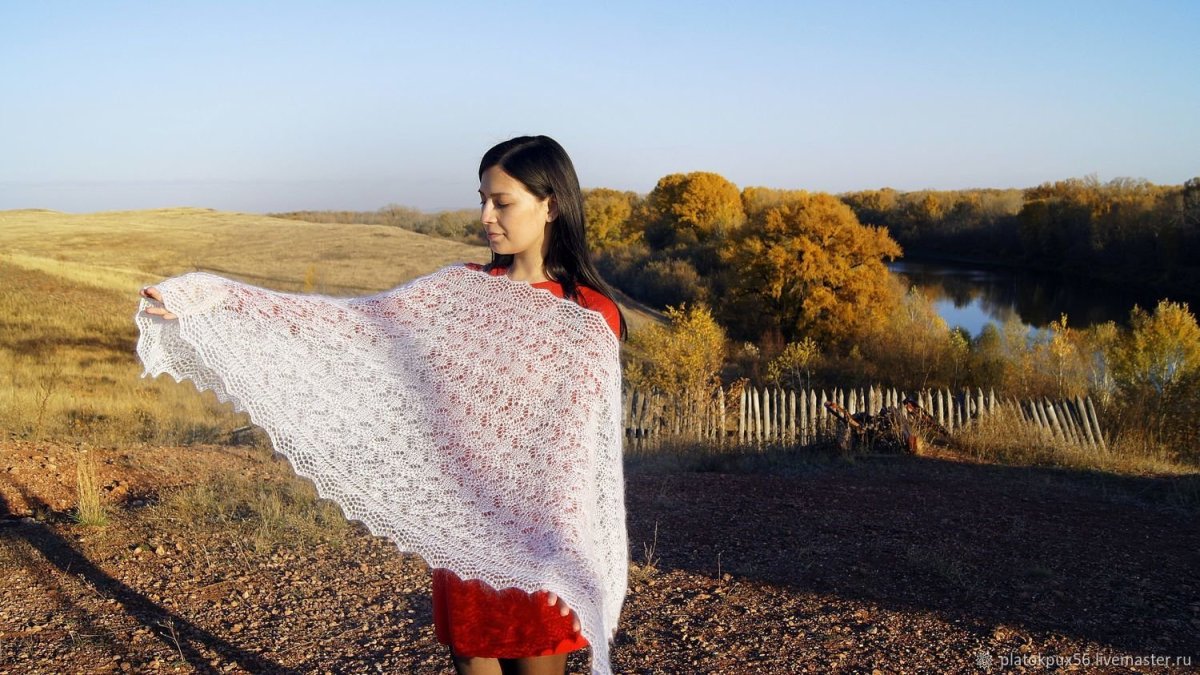 Оренбургский пуховый платок