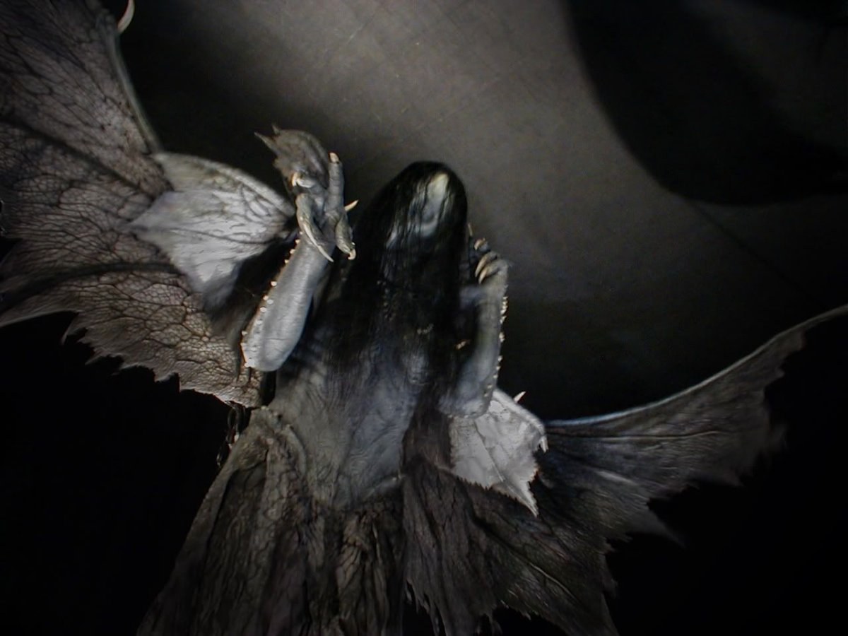 Ужасающий арт зубной феи