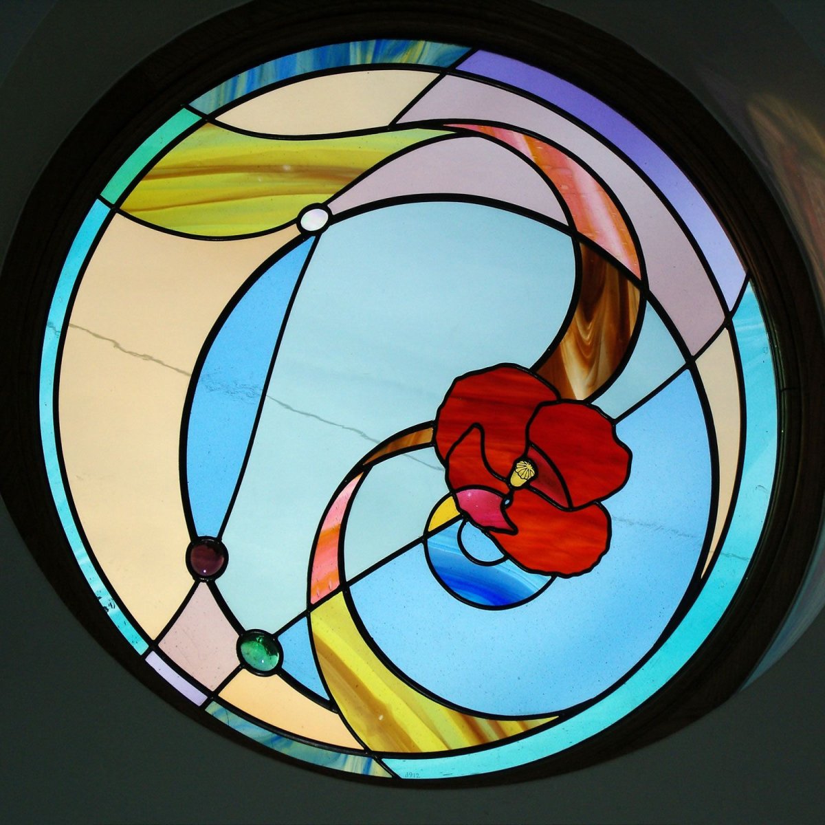 Витраж в саду