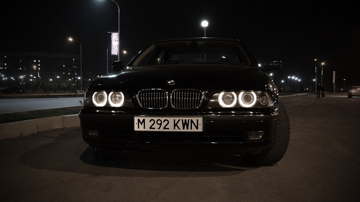 БМВ 5 бумер черный
