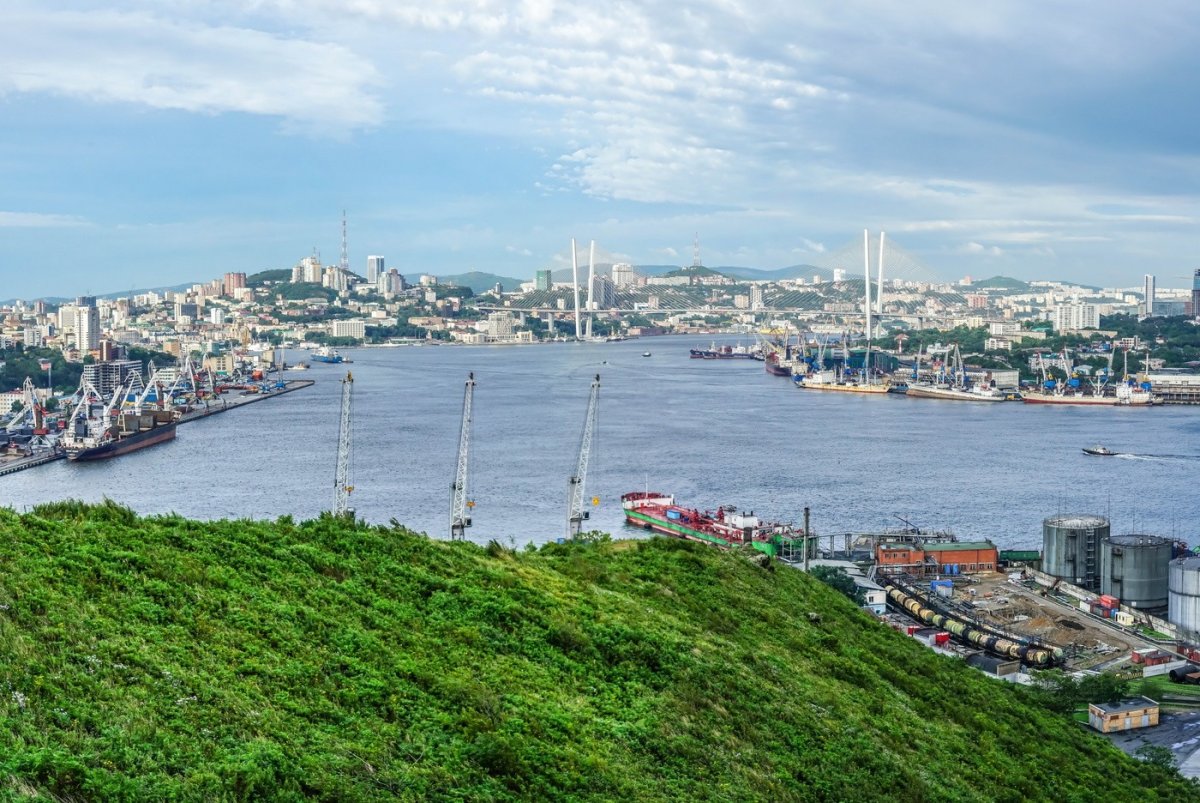 Бухта золотой Рог Приморский край