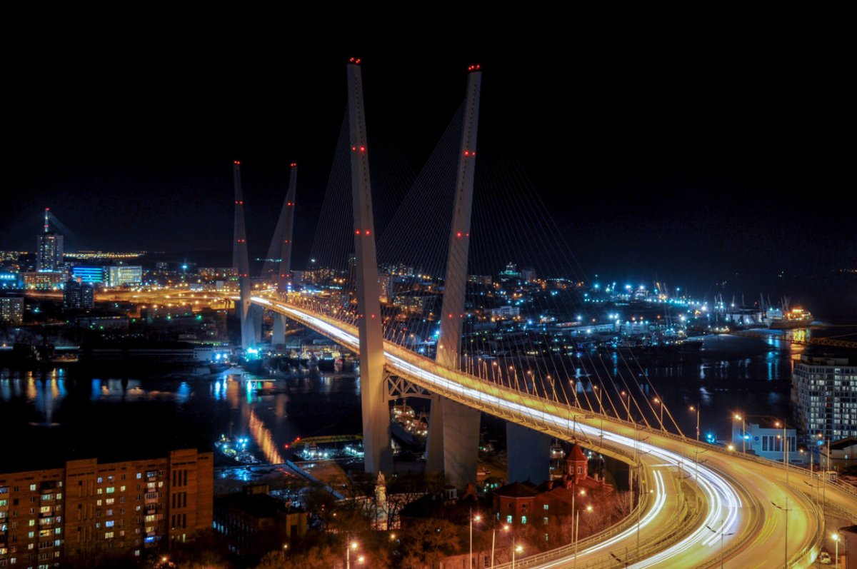 Ночной Владивосток мост золотой Рог