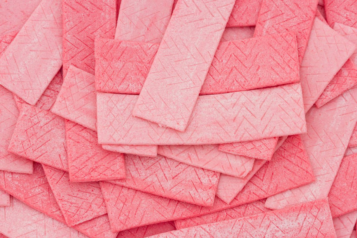 Розовый цвет жвачки