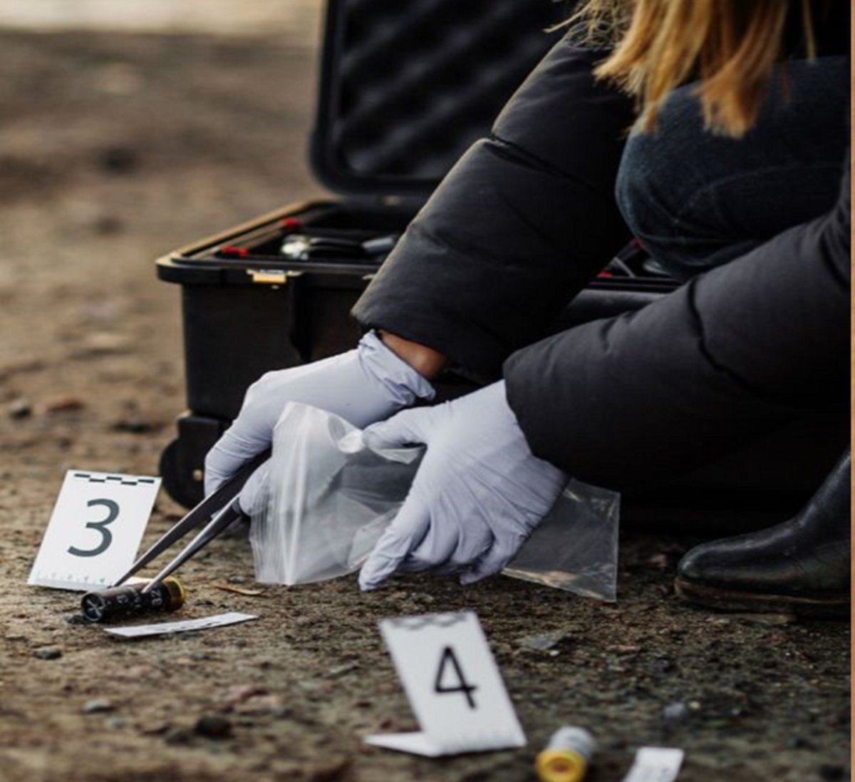 Лупа и Отпечатки пальцев