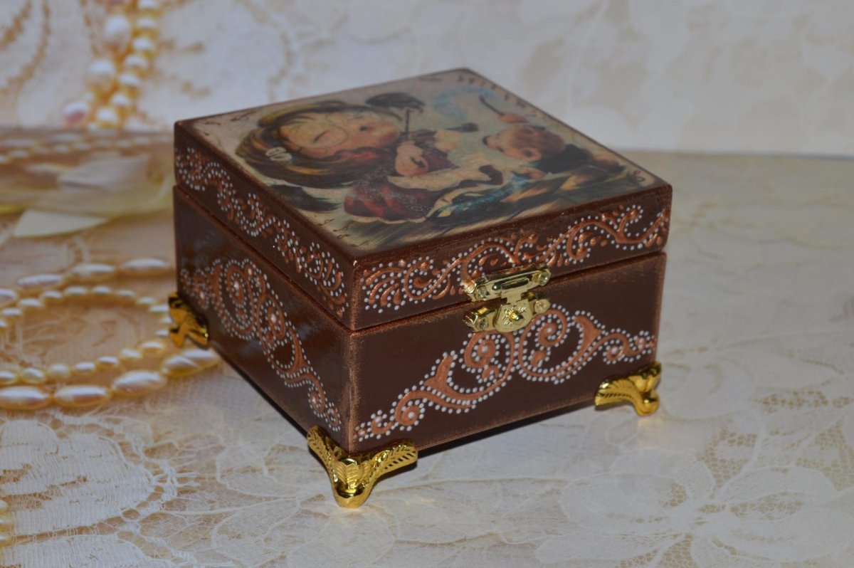 Сундук под елку