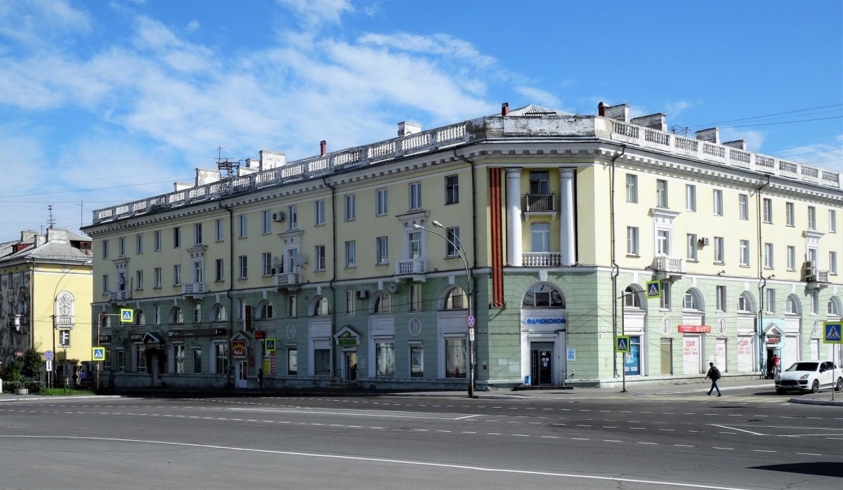 Ангарск вокзал памятник