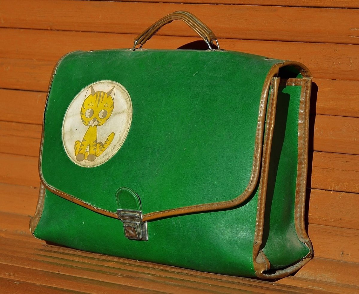 Советский школьный портфель