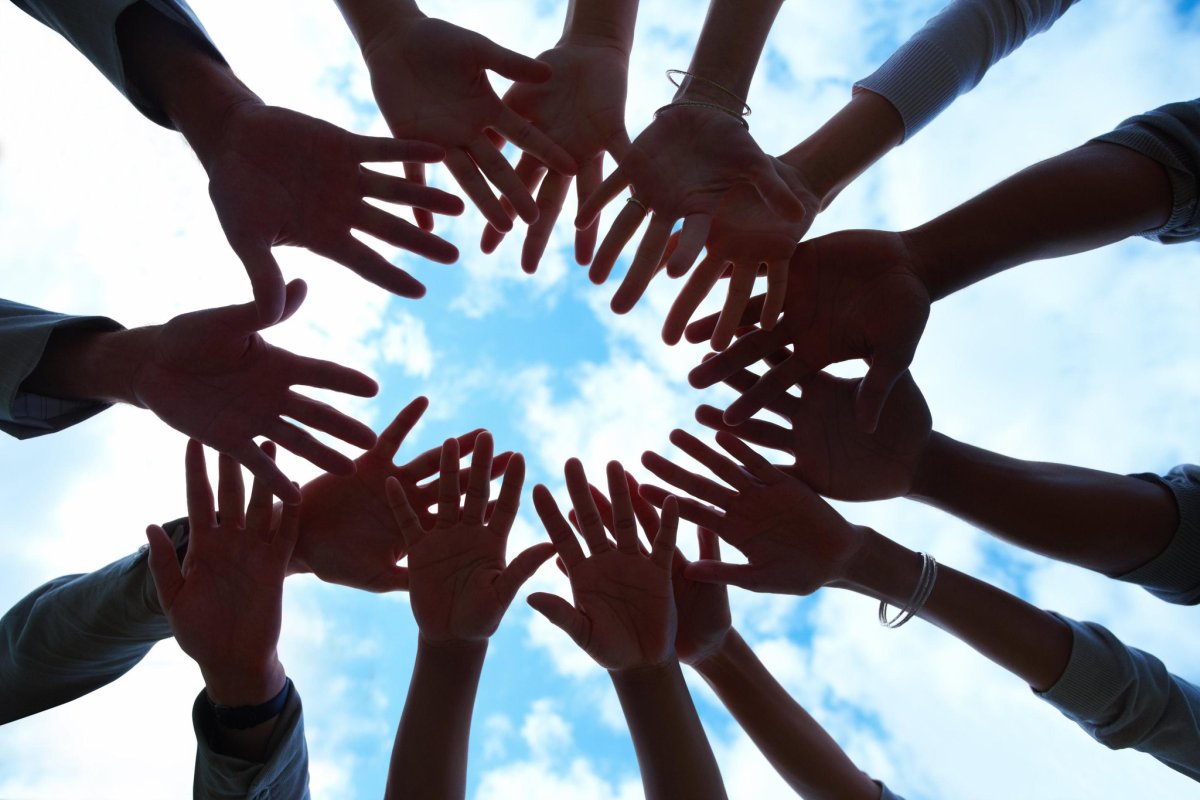 Гармония с окружающими людьми