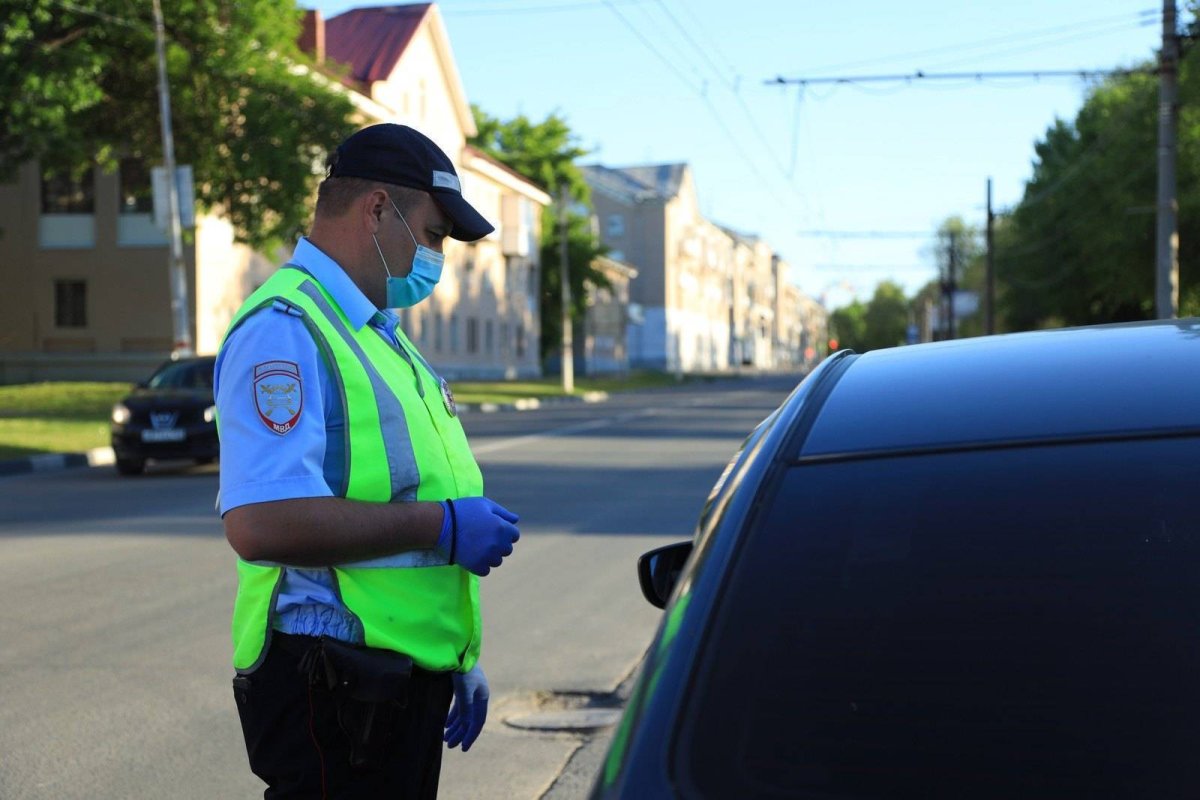 Работник ГАИ