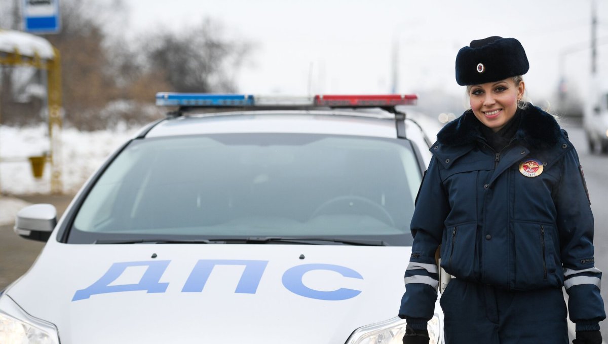 Женщина гаишник