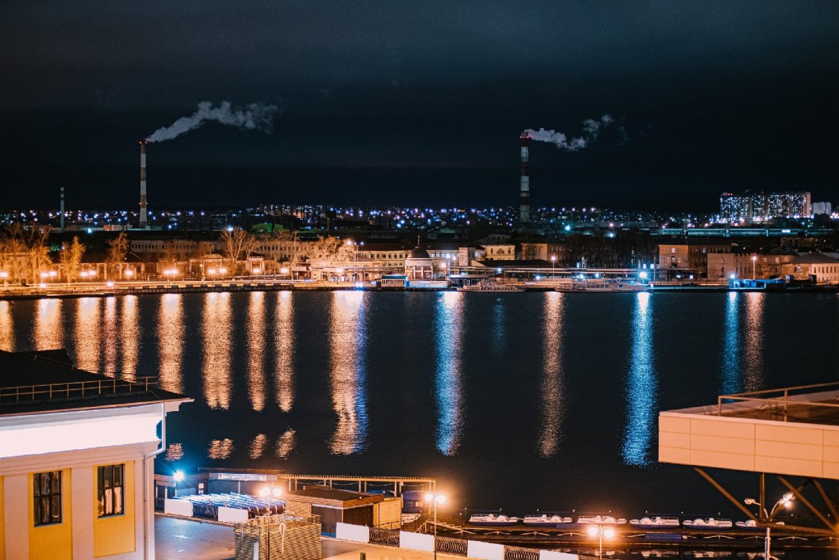 Ротонда Ижевск ночью