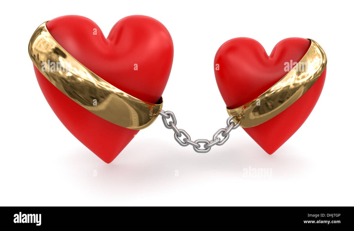 Две половинки сердечка вместе