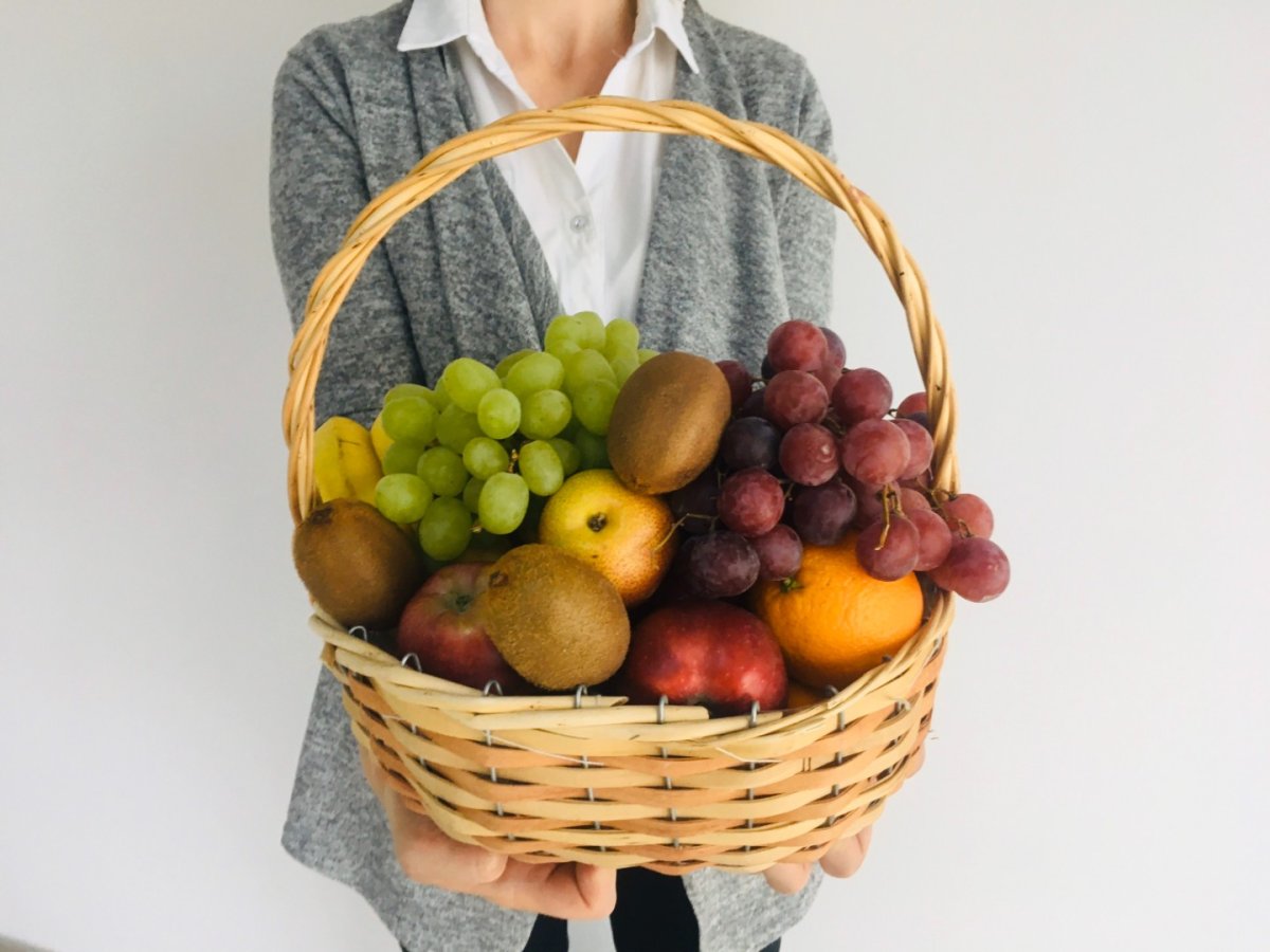 Корзинка с фруктами