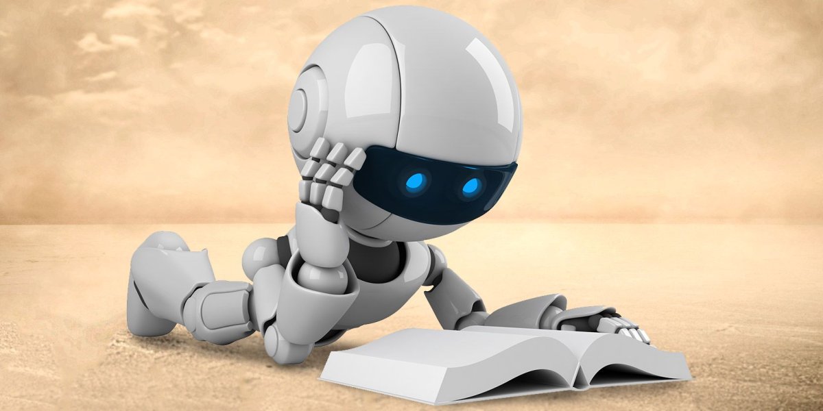 Роботы будущего на белом фоне