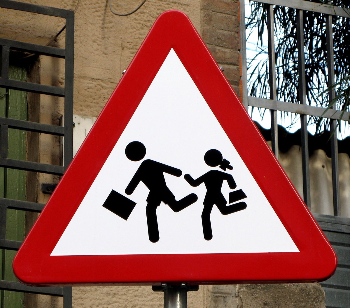 Знак «осторожно дети»