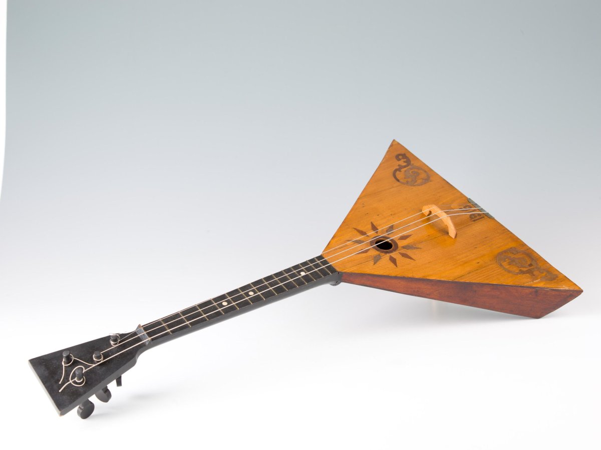 6 Струнная балалайка