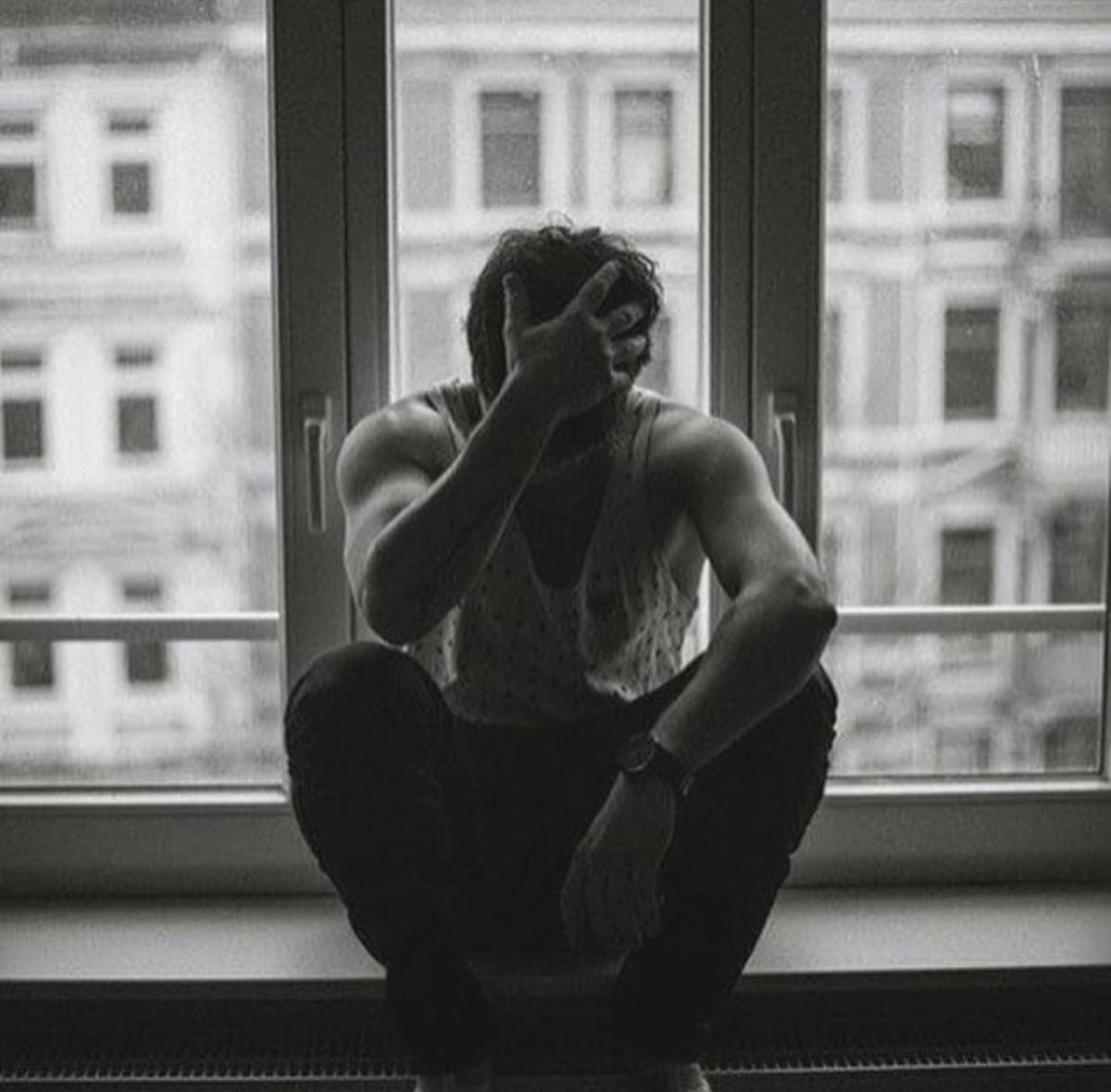 Скучающий парень