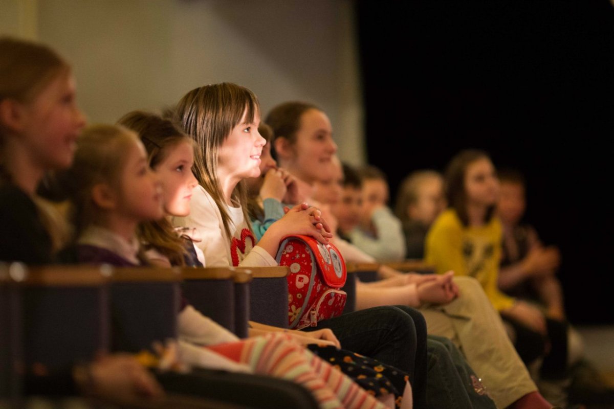 Дети в зрительном зале